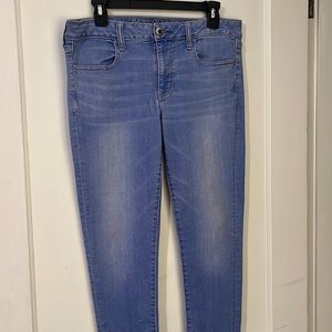 AE light wash jeans